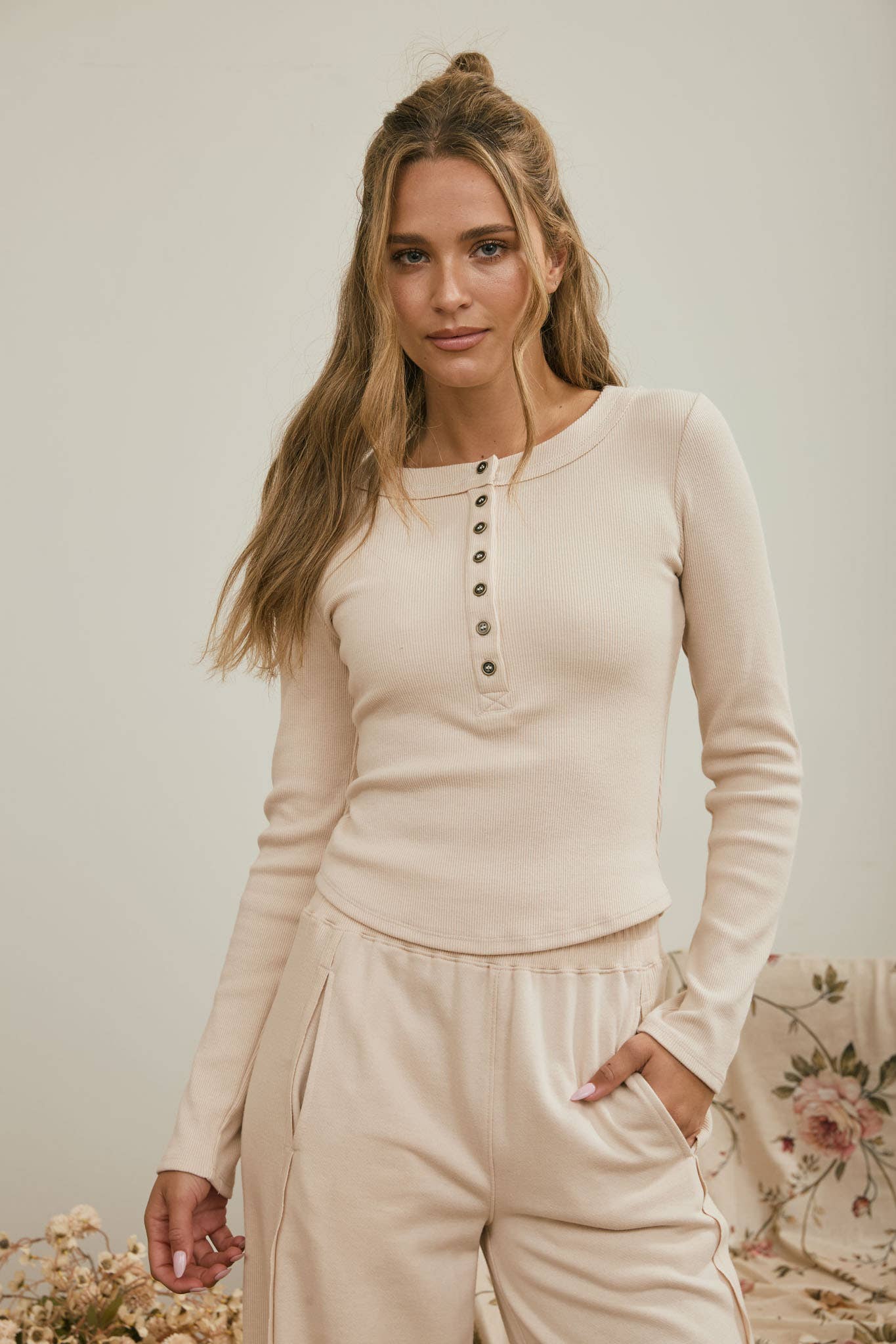 FITTED LONG SLEEVE RIBBED HENLEY KNIT TOP – Klover & Kin