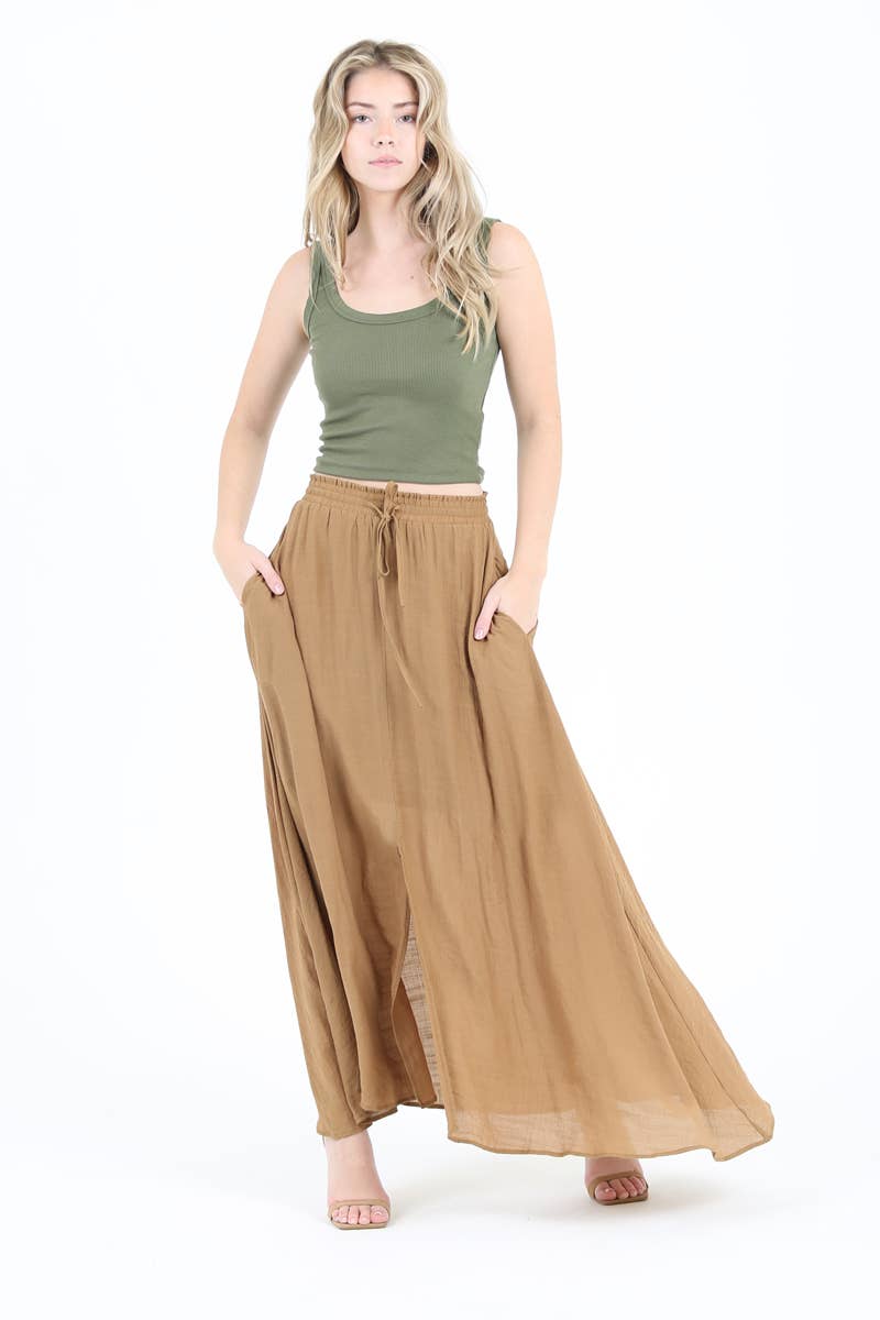 WOMEN’S SKIRT WITH SLIT