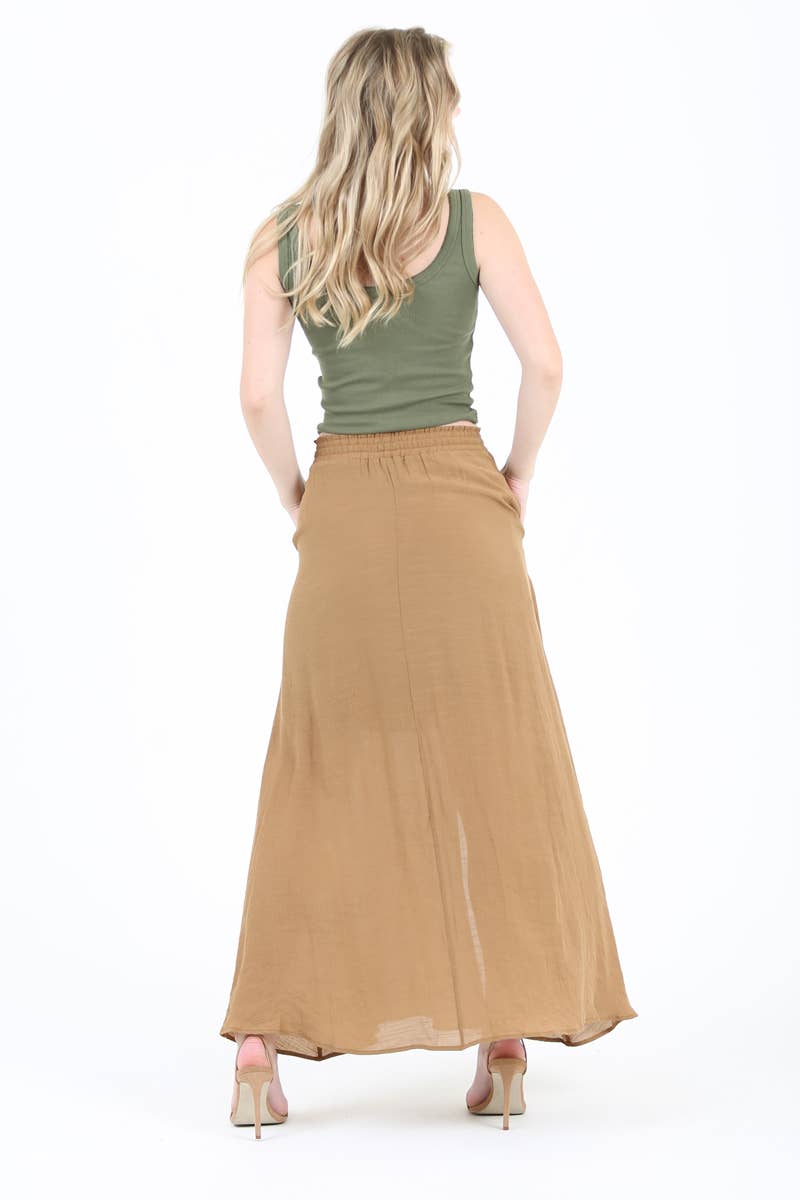 WOMEN’S SKIRT WITH SLIT