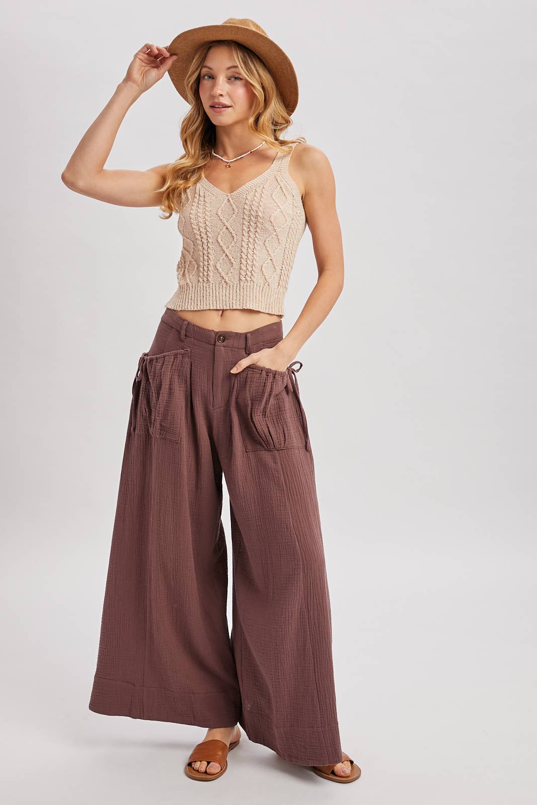 CABLE KNIT V-NECK SLEEVELESS TOP