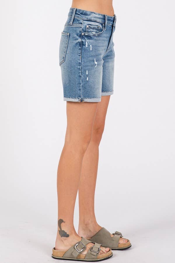 MID RISE STRETCH 7-INCH MIDI SHORTS W/ CUFFED HEM